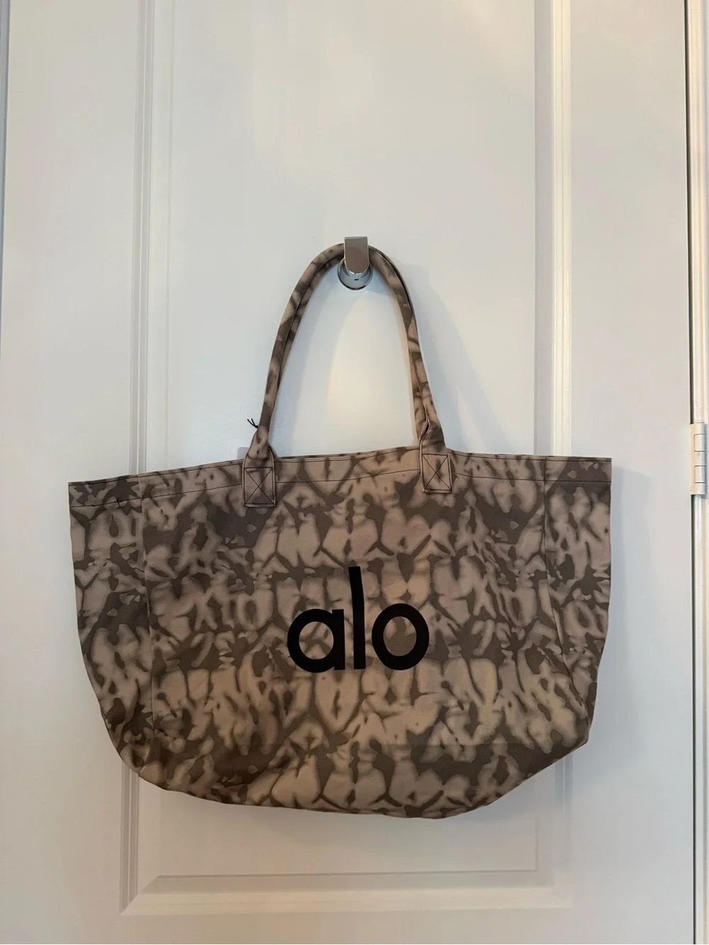 ALO Yoga Taupe Tie-Dye Canvas Tote - Picture 1 of 5